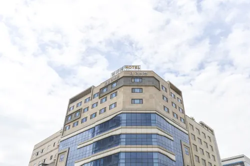 Wonju Riverview Hotel di Wonju