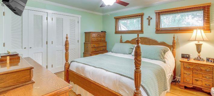 3 Mi to Pro Football Hall of Fame: Home w/ Yard! Hotels in Stark County