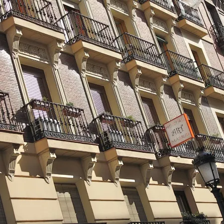 Hostal Art Madrid Отели рядом с достопримечательностью «Карабанчель»