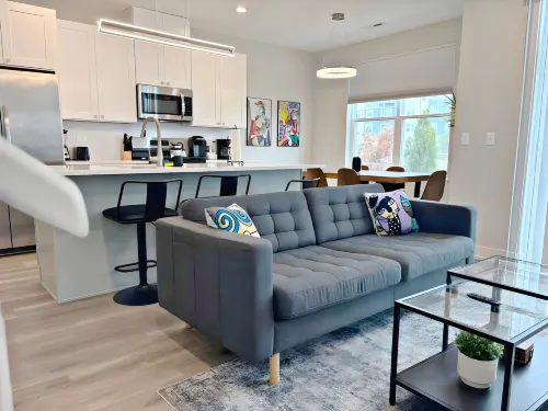 4BR Townhouse with Parking - WV rep 3 Hotels in Warrenville