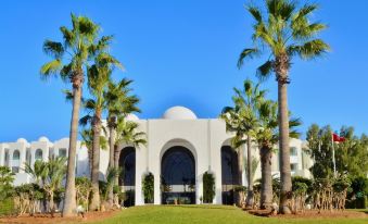 Royal Garden Palace - Families and Couples