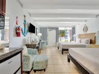 Palm Terrace Waterfront Htd Pool Hot Tub Tennis Hotels in Ruskin
