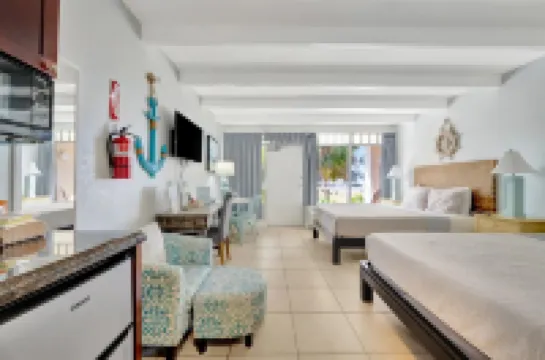 Palm Terrace Waterfront Htd Pool Hot Tub Tennis