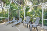 4 Mi to Port Charlotte Town Center: Group Retreat! - 2-Star