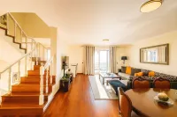 Armando House Ocean View Hotels in Gaula