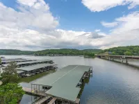 大尼安瓜的船泊位、三個泳池、高爾夫、奧扎克圓形劇場及壯觀湖景 拉塞爾住宿飯店