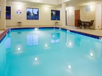 Holiday Inn Express & Suites Mount Airy by IHG - Pool