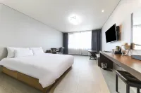 เชจู โนเบลส ทัวริสต์ โฮเทล