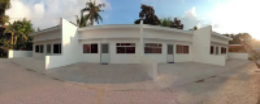 3 x 2BR each good for 12pax 3km to beach Hotels in 