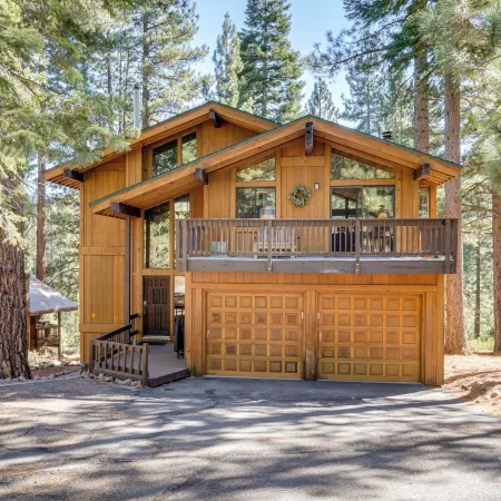 Family-Friendly Truckee Cabin Near Ski Shuttle!