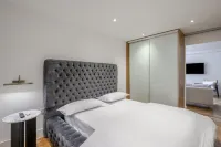 Parkway House - Homestays