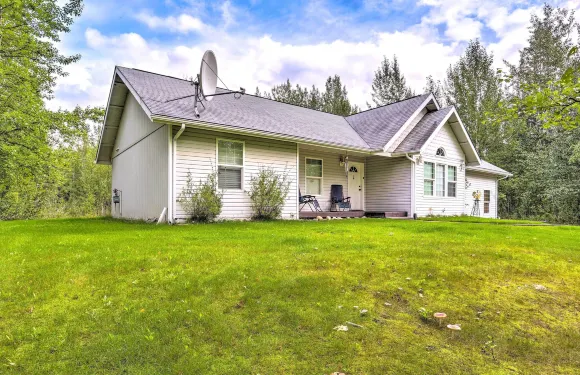 迷人的Wasilla度假屋：步行至Lalen湖！