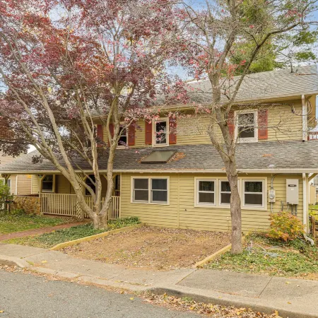 Updated Getaway w/ Sauna & Yard in Bloomsbury!