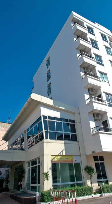 รูปภาพของรอยัล​บี​ อ​พาร์​ทเม้​น​ท์​