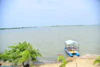 Dinuda Lagoon Hotel Hotels in Kudawa