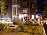 Hotel Veritas Hotels near Harvard Art Museums