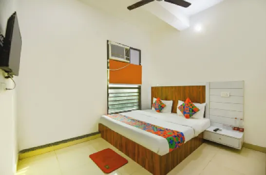 FabHotel Rajhans Brahmakumaris: Om Shanti Retreat Centre (ORC)附近的飯店