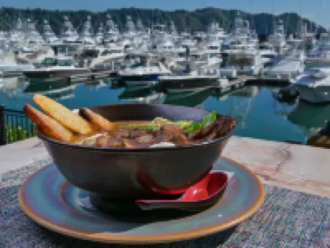 Vista Bahia 3F 1 bdr Ocean View in Los Suenos エラドゥラのホテル