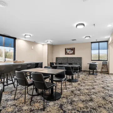 Best Western Courtview Hotel