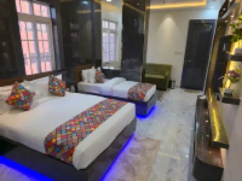 HOTEL REAL INN