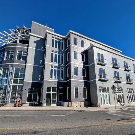Beacon Suites Hotel