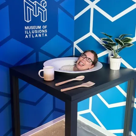 In-Shower Sauna, Fenced Yard W/Deck & BBQ Near ATL