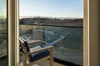 Courtyard by Marriott Sand City Monterey - Ocean View