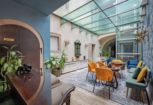 지젤 부다 캐슬 대표 이미지