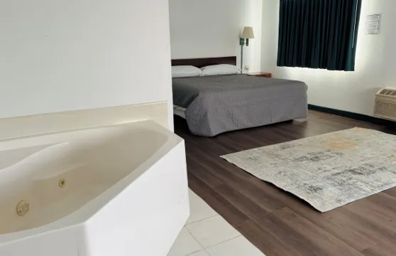 德爾拉皮茲比爾馬套房酒店靠近蘇福爾斯