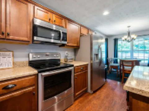 18 Larkspur Ln Emerson Hotels in Emerson