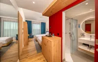 Hampton by Hilton Wroclaw Airport - 3-Star