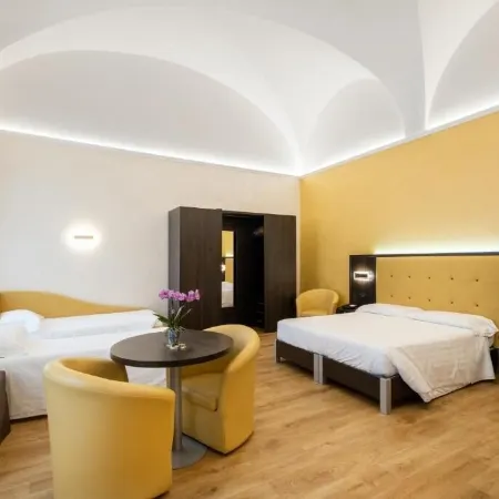 Hotel Santa Prisca Отели рядом с достопримечательностью «Станция метро Piramide»