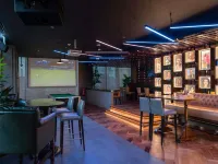Novotel Dubai Gold District - bar