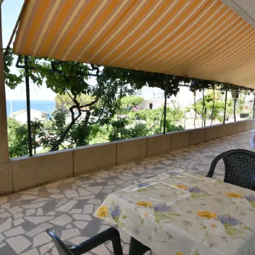 Apartments and Room Mate-Mare