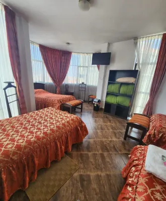 Hostelling Bustillo