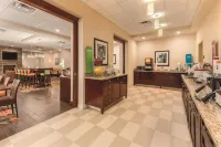 Hampton Inn by Hilton Edmonton/South - breakfast