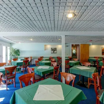 Tälta Lodge, a Bluebird by Lark