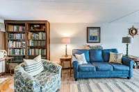 Walk to Pigeon Hill Bay: Coastal Maine Cottage - Wifi