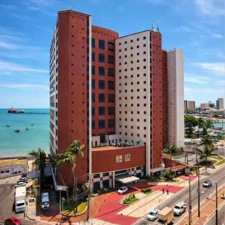 Iate Plaza Hotel