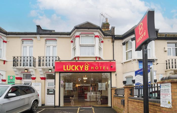 Lucky 8 Hotel