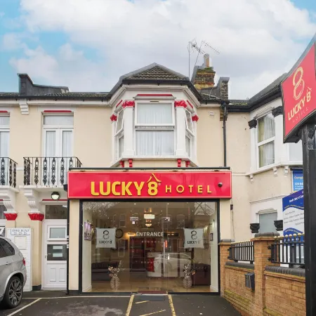 Lucky 8 Hotel