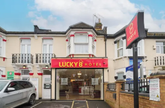 Lucky 8 Hotel Hotels near Ilford Station
