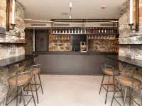 Latroupe la Granja Hotele w: Bilbao