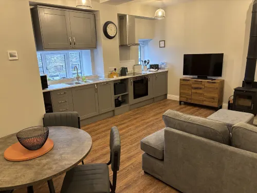 Swirral Edge Cottage - 4-Star