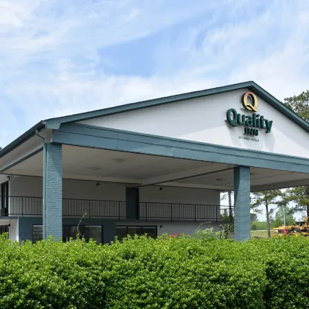 Quality Inn Manning I-95