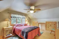 All-season Family Retreat w/ Dock on Loon Lake! - Wifi