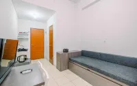 Minimalist and Comfortable Studio Dave Apartment by Travelio - Parkering