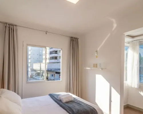 Apt w/ Suite 30 m From the sea in Itapema Cae0103 Hotels in Itapema