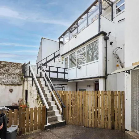 Host Stay Beachcomber Cottage Apartment