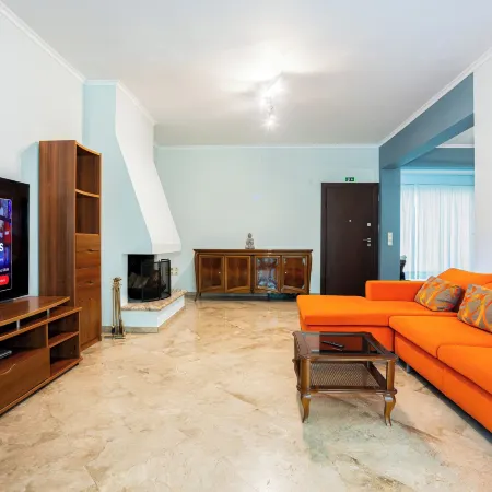 Spacious 144sqm flat near Mount Ymittos